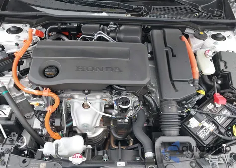 2025 Honda Civic Hybrid Sport Touring z USA, uszkodzony, nr VIN 19XFL4H94SE005191